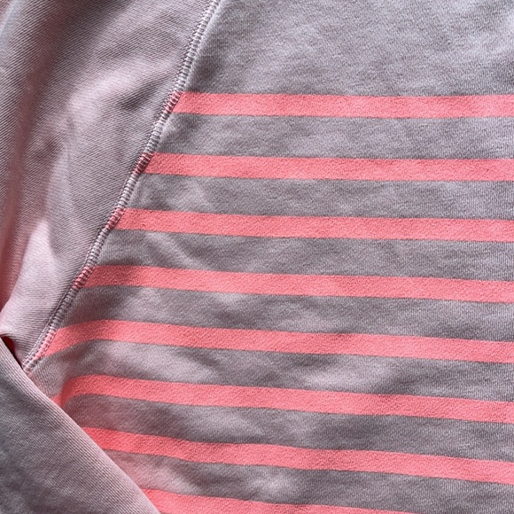 GAP women’s sweatshirt, size medium - Picture 3 of 4